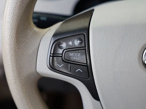 Used 2014 Toyota Sienna LE FWD image 27