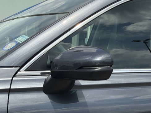 Used 2025 Honda CR-V LX image 28