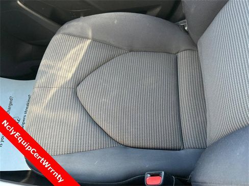 Used 2023 Toyota Highlander L image 28