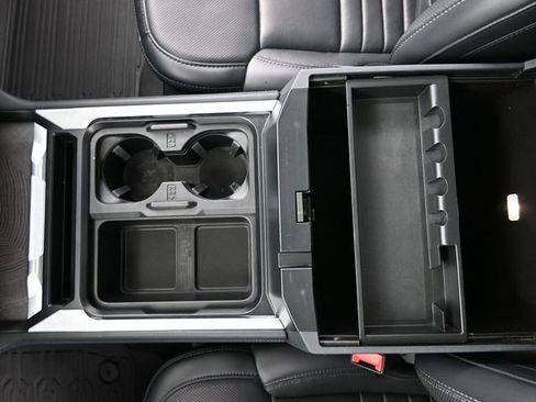 Used 2025 Ford F250 Platinum image 39