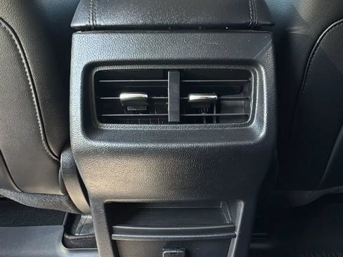 Used 2019 Ford Edge SEL w/ Equipment Group 201A AWD/4WD image 16