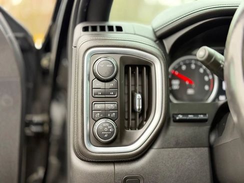 Used 2020 Chevrolet Silverado 1500 High Country w/ Technology Package AWD/4WD image 20