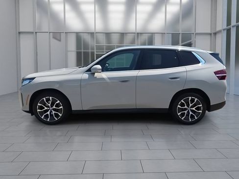 Used 2025 BMW X3 xDrive30i w/ Premium Package AWD/4WD image 5