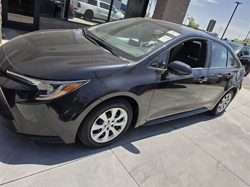 Used 2021 Toyota Corolla LE w/ Carpet Mat Package (TMS) FWD image 2