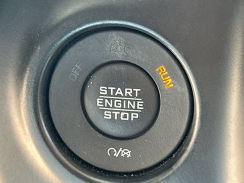 Used 2022 Jeep Wrangler Unlimited Sport AWD/4WD image 34