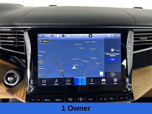 Used 2024 Jeep Grand Wagoneer L Series III AWD/4WD image 16