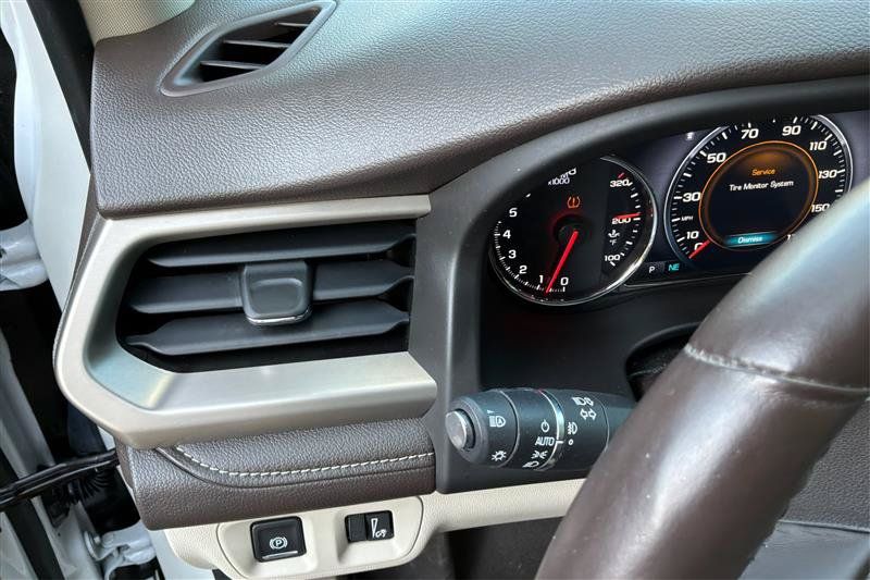 Used 2017 GMC Acadia Denali w/ Technology Package FWD image 18