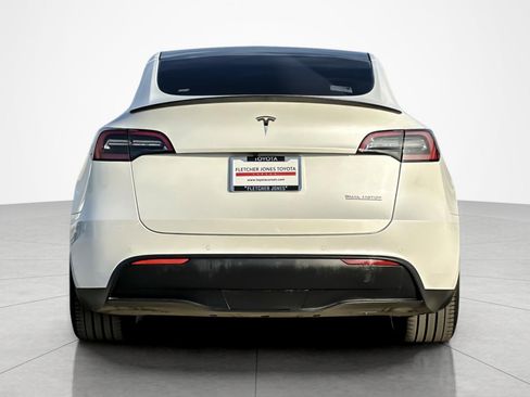 Used 2022 Tesla Model Y Performance image 4