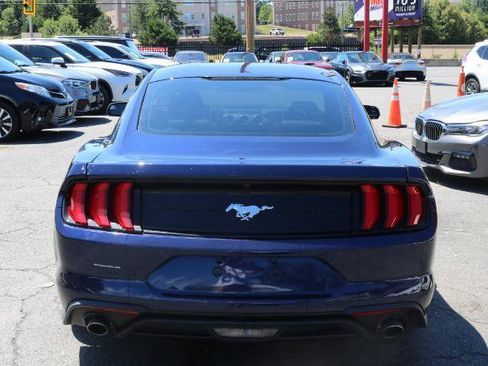 Used 2018 Ford Mustang Coupe RWD image 6