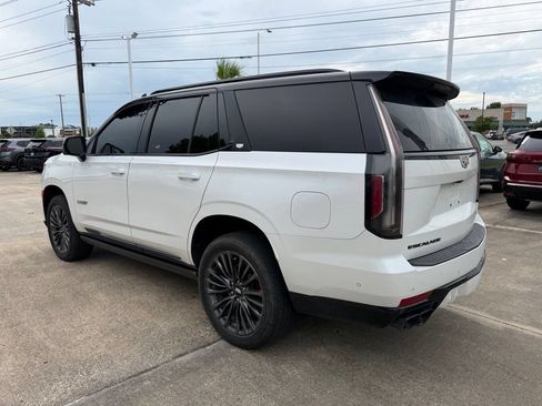 Used 2023 Cadillac Escalade V AWD/4WD image 3
