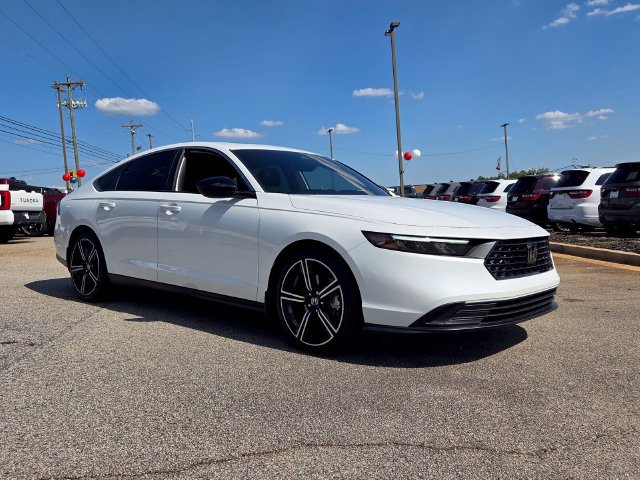 Used 2025 Honda Accord Sport image 1