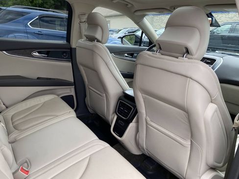 Used 2016 Lincoln MKX Reserve w/ Climate Package AWD/4WD image 20