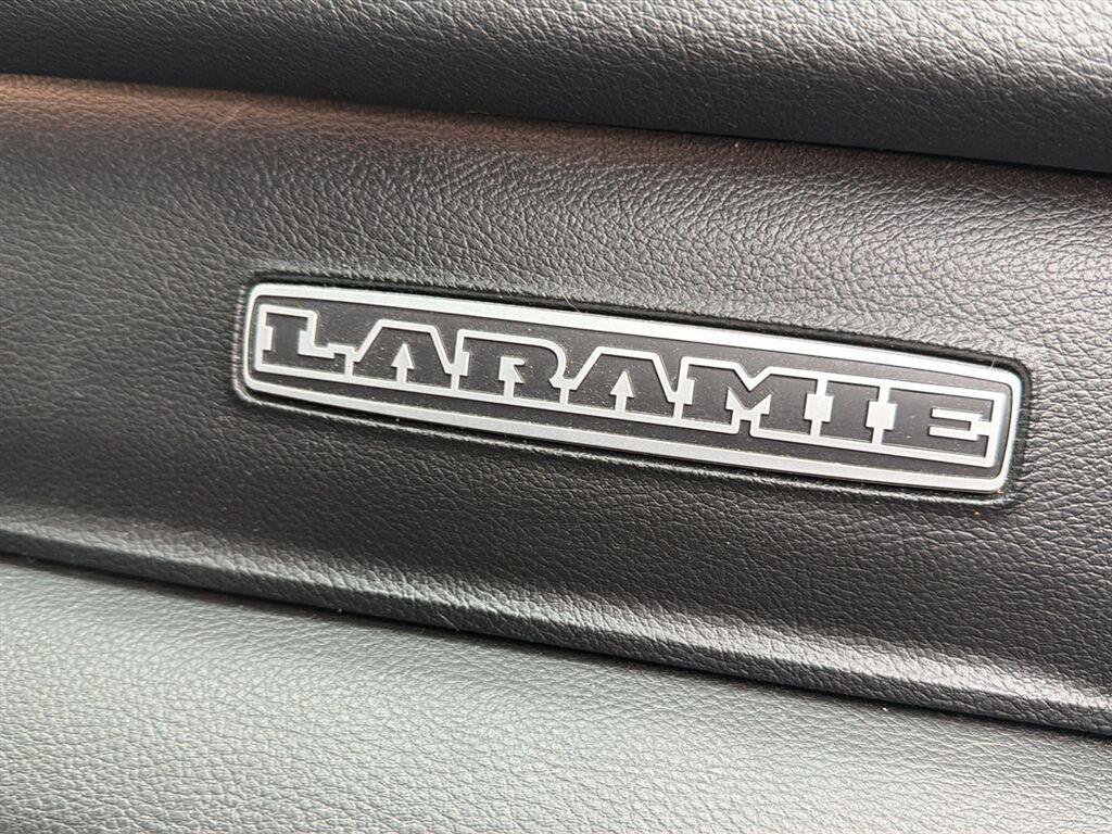 Used 2019 RAM 1500 Laramie w/ Sport Appearance Package AWD/4WD image 4