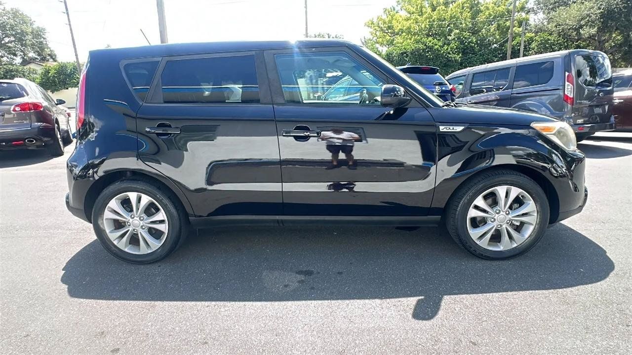 Used 2016 Kia Soul + FWD image 8