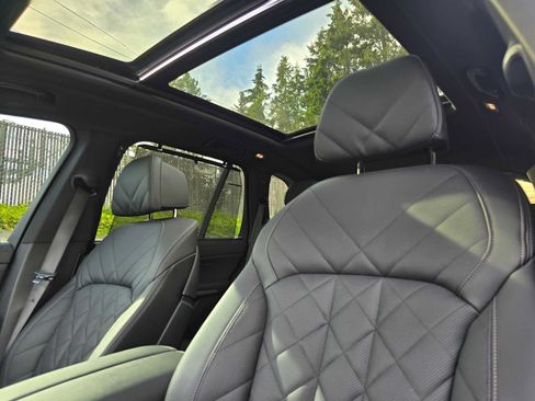 Used 2024 BMW X5 xDrive50e w/ Executive Package AWD/4WD image 22