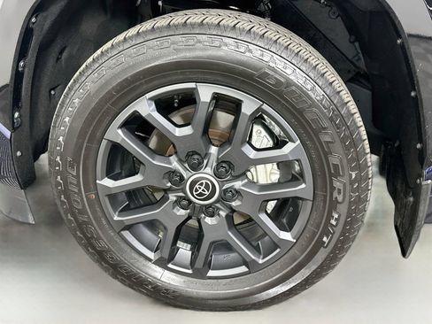 Certified 2024 Toyota Sequoia Platinum AWD/4WD image 34