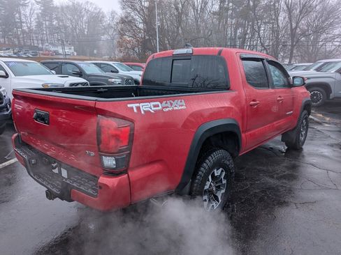Certified 2019 Toyota Tacoma TRD Off-Road image 8