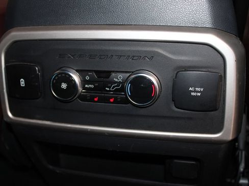 Used 2024 Ford Expedition Max Limited AWD/4WD image 36