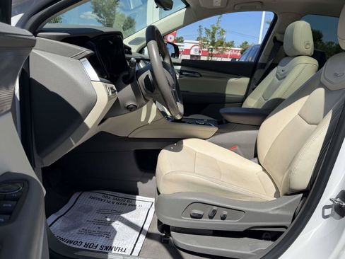 Certified 2023 Cadillac XT5 Premium Luxury w/ Technology Package AWD/4WD image 8