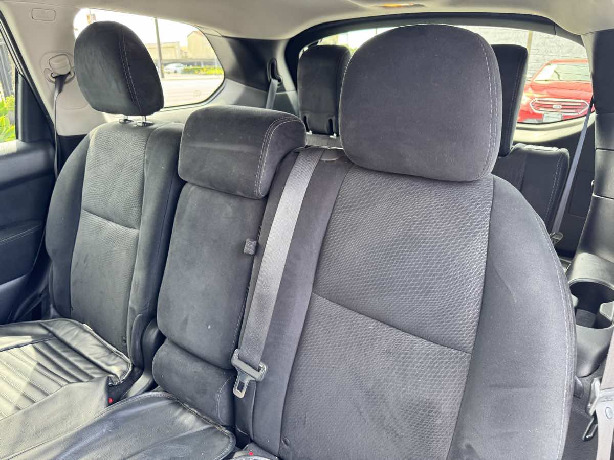 Used 2016 Nissan Pathfinder S FWD image 38