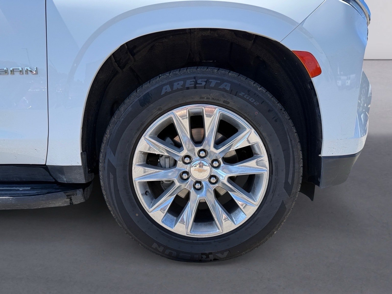 Used 2024 Chevrolet Suburban Premier AWD/4WD image 9