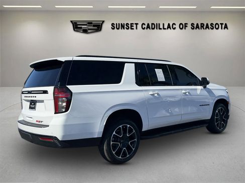 Used 2024 Chevrolet Suburban RST w/ Luxury Package image 3