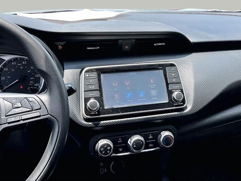 Used 2023 Nissan Kicks S FWD image 7
