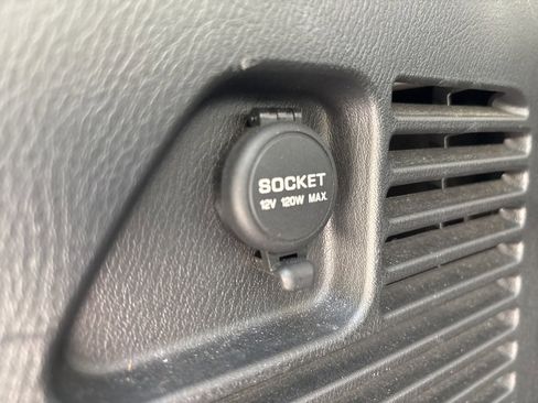 Used 2020 Nissan Armada SL w/ Premium Package image 30