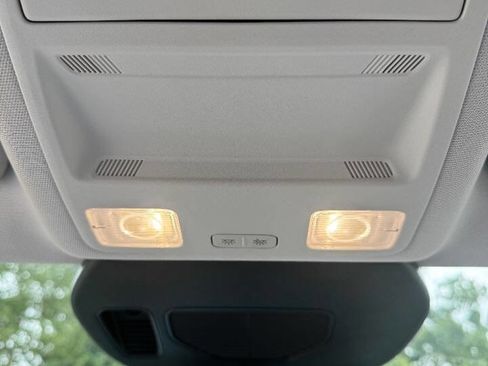 Used 2021 Ford Escape Titanium image 8