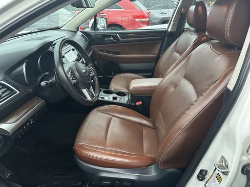 Used 2017 Subaru Outback 2.5i Touring w/ Popular Package #5A image 12