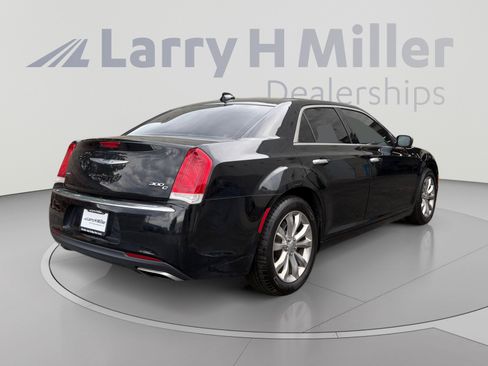 Used 2016 Chrysler 300 C AWD/4WD image 5