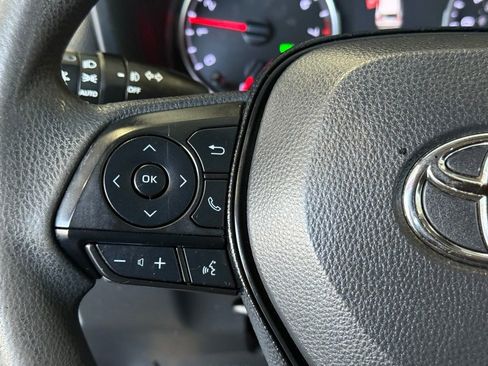 Used 2019 Toyota RAV4 XLE w/ Carpet Mat Package image 22