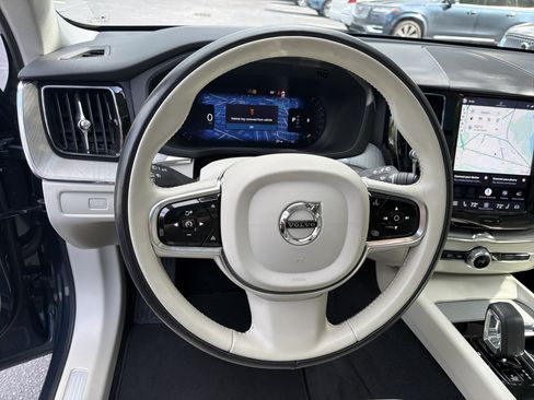 Certified 2024 Volvo XC60 B5 Plus AWD/4WD image 18