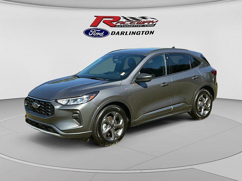 Used 2024 Ford Escape ST-Line w/ Tech Pack #1 FWD image 1