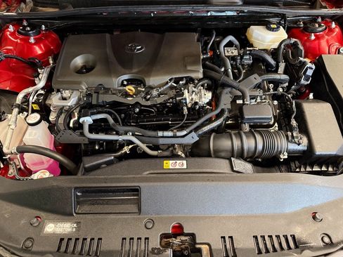 Used 2025 Toyota Camry LE w/ Convenience Package image 25