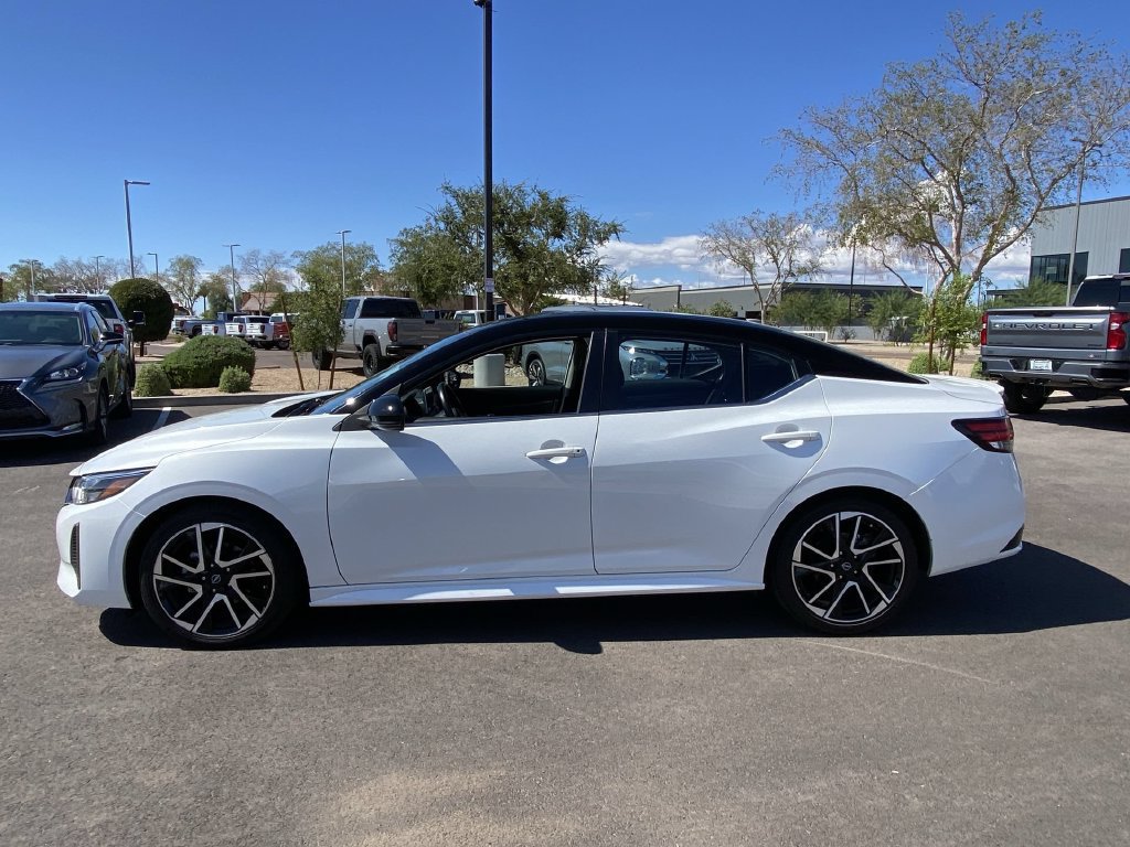 Used 2025 Nissan Sentra SR FWD image 4