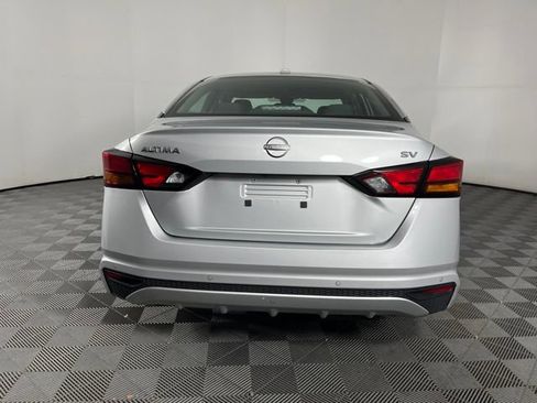Used 2024 Nissan Altima 2.5 SV FWD image 10