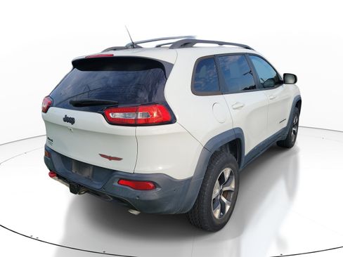 Used 2015 Jeep Cherokee Trailhawk w/ Comfort/Convenience Group AWD/4WD image 4