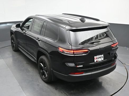 New 2025 Jeep Grand Cherokee L Altitude image 38