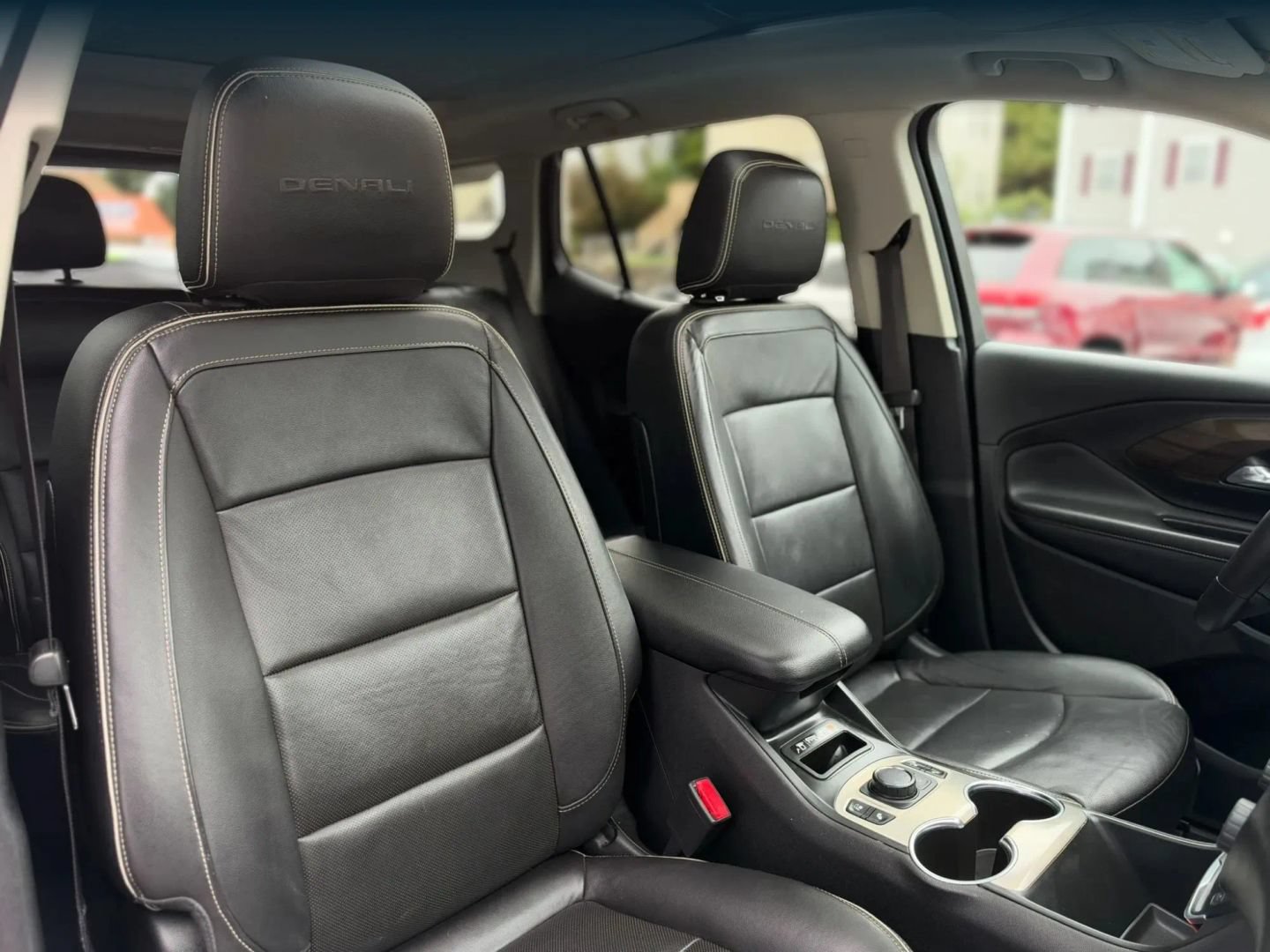 Used 2018 GMC Terrain Denali w/ Comfort Package AWD/4WD image 17