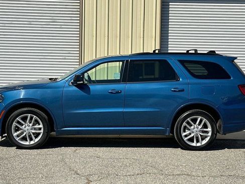 Used 2025 Dodge Durango GT image 3