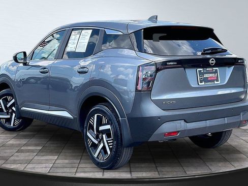 Certified 2025 Nissan Kicks SV w/ Illumination Package FWD image 3