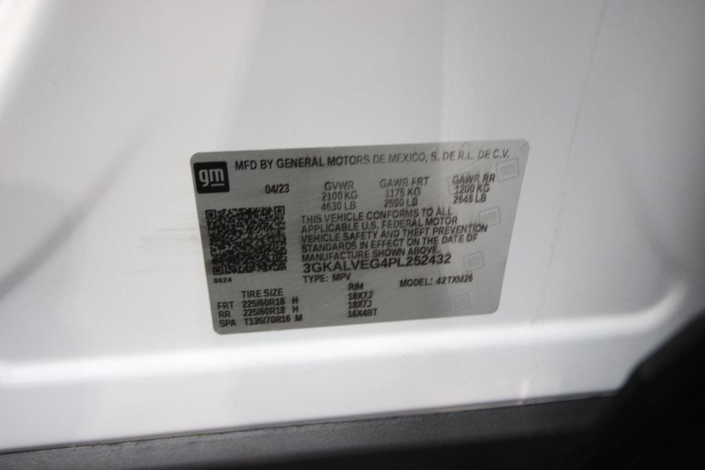 Used 2023 GMC Terrain SLT AWD/4WD image 32