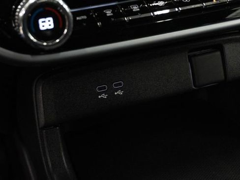 Certified 2024 Honda Prologue EX image 30