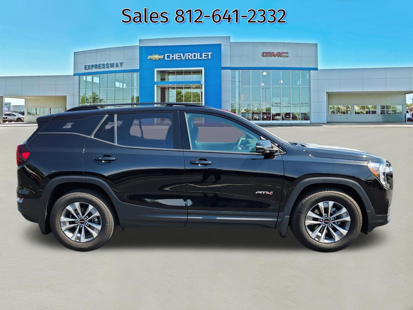 Used 2024 GMC Terrain AT4 w/ Infotainment Package II AWD/4WD image 8