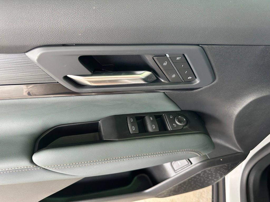 New 2027 GMC Terrain AT4 w/ Convenience Package III AWD/4WD image 11