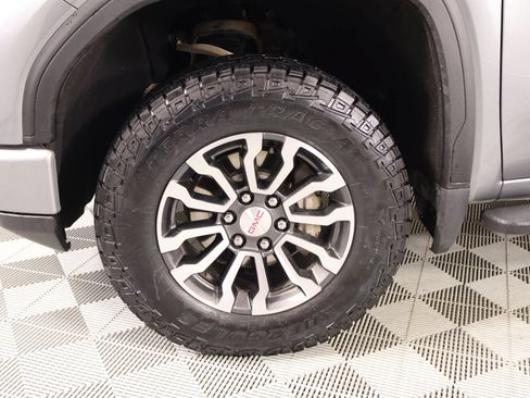 Used 2023 GMC Sierra 1500 AT4 w/ AT4 Premium Package AWD/4WD image 19