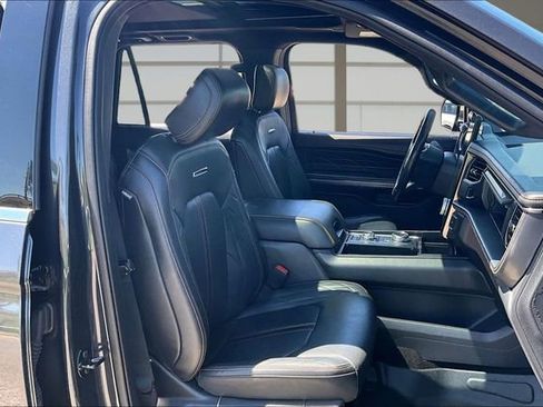 Used 2022 Ford Expedition Max Platinum AWD/4WD image 7