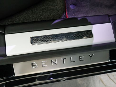 Used 2022 Bentley Flying Spur V8 image 62