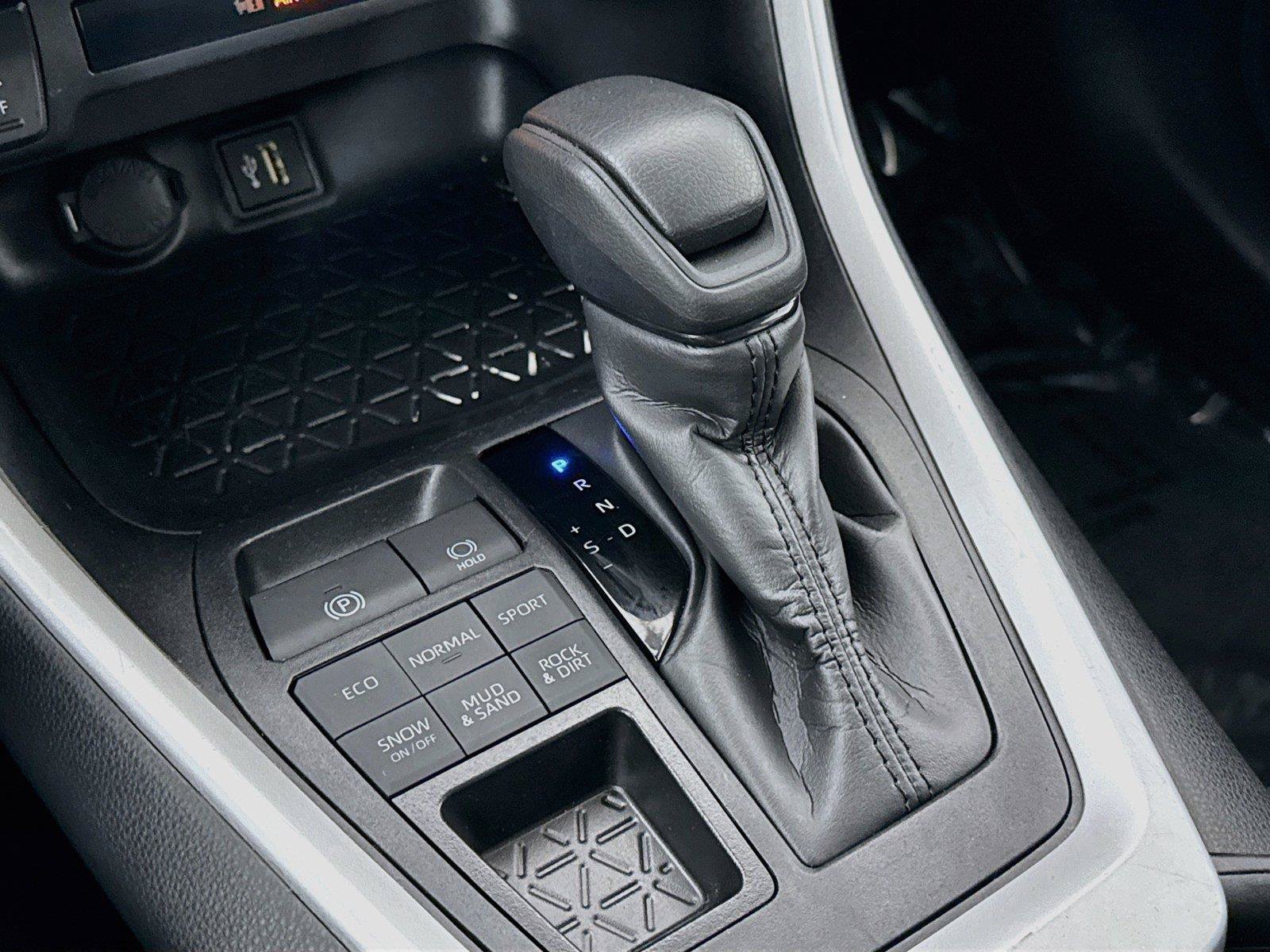 Certified 2025 Toyota RAV4 XLE AWD/4WD image 24